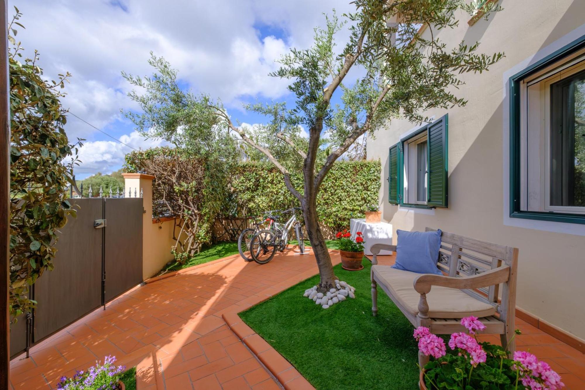 Orosei Home Holidays - Sa Vadde Cala Liberotto Exterior photo